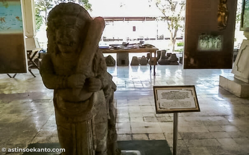 Koleksi di Museum Trowulan