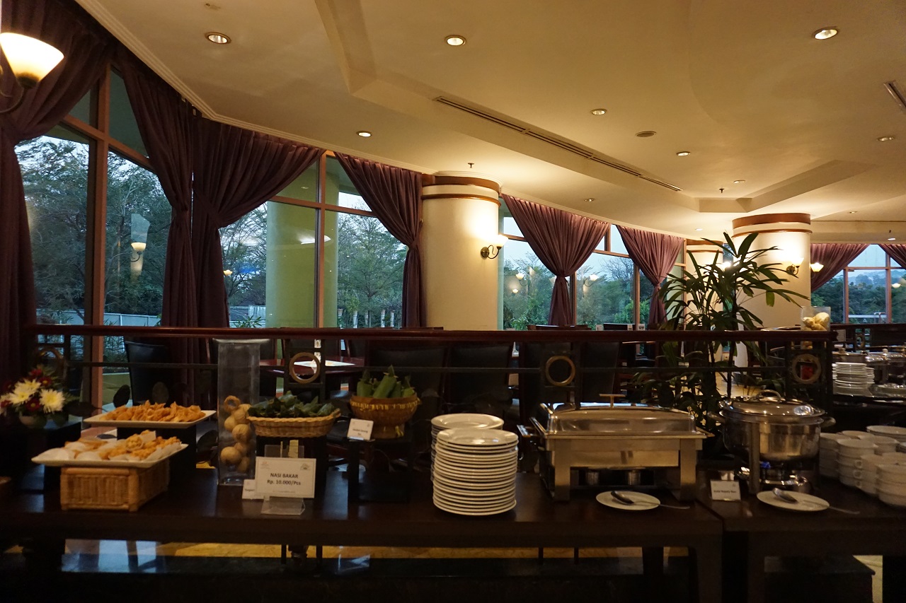 Kafe Flamboyan, Hotel Grand Candi Semarang