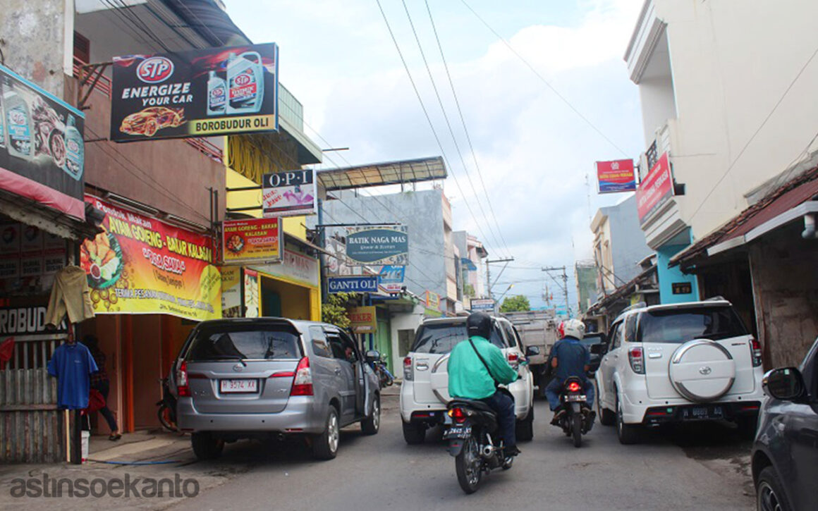 Kawasan Pecinan Semarang padat penduduk